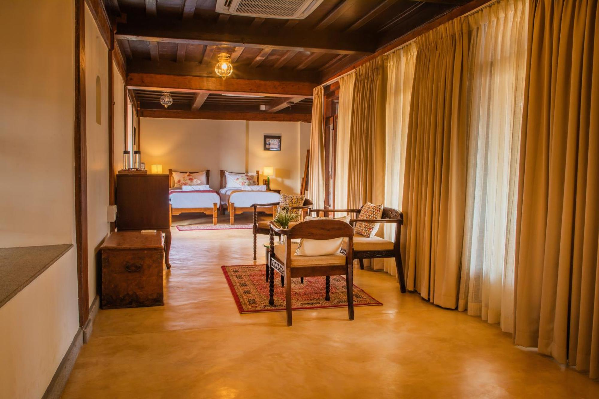 Sawantwadi Palace Boutique Art Hotel Bagian luar foto