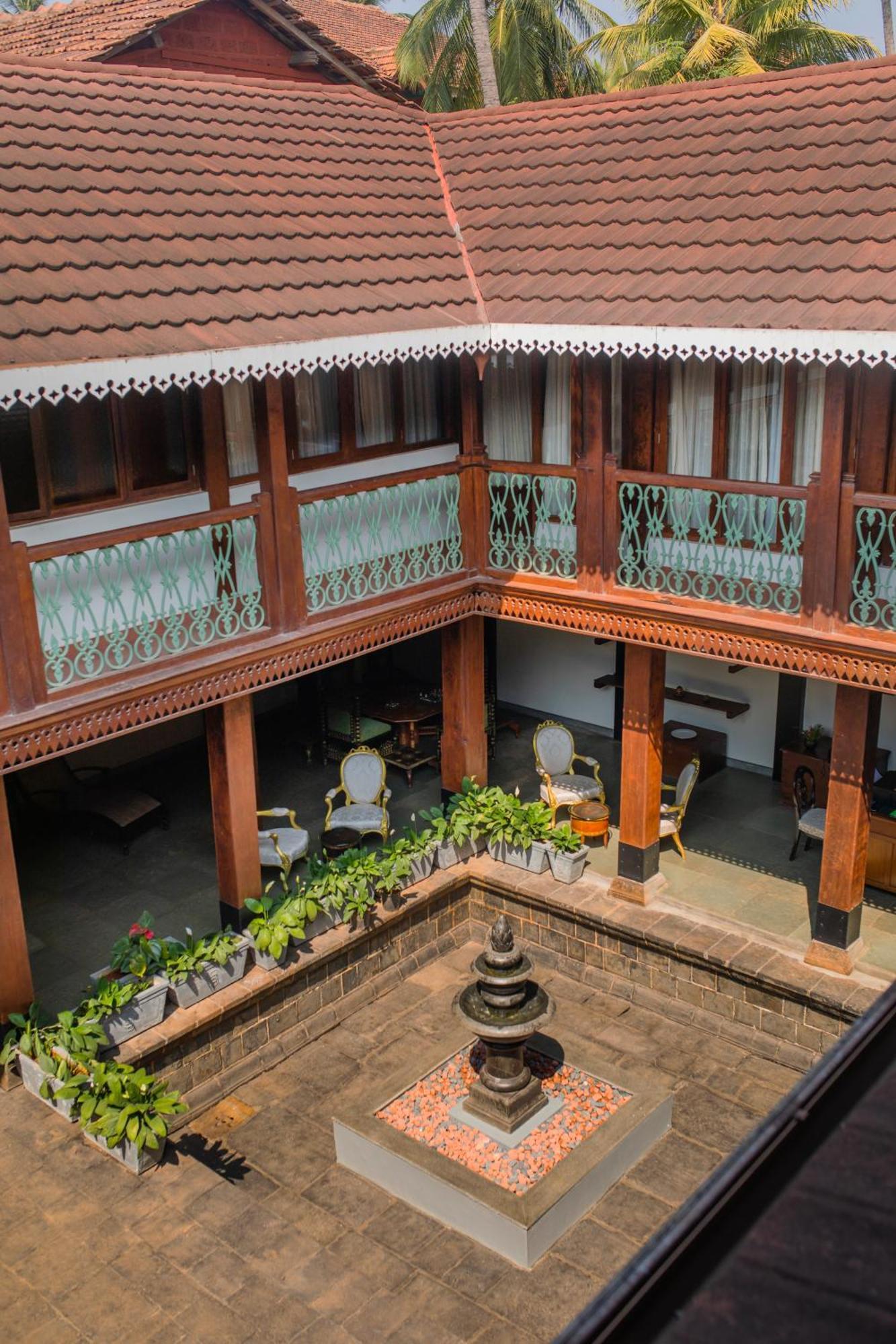 Sawantwadi Palace Boutique Art Hotel Bagian luar foto
