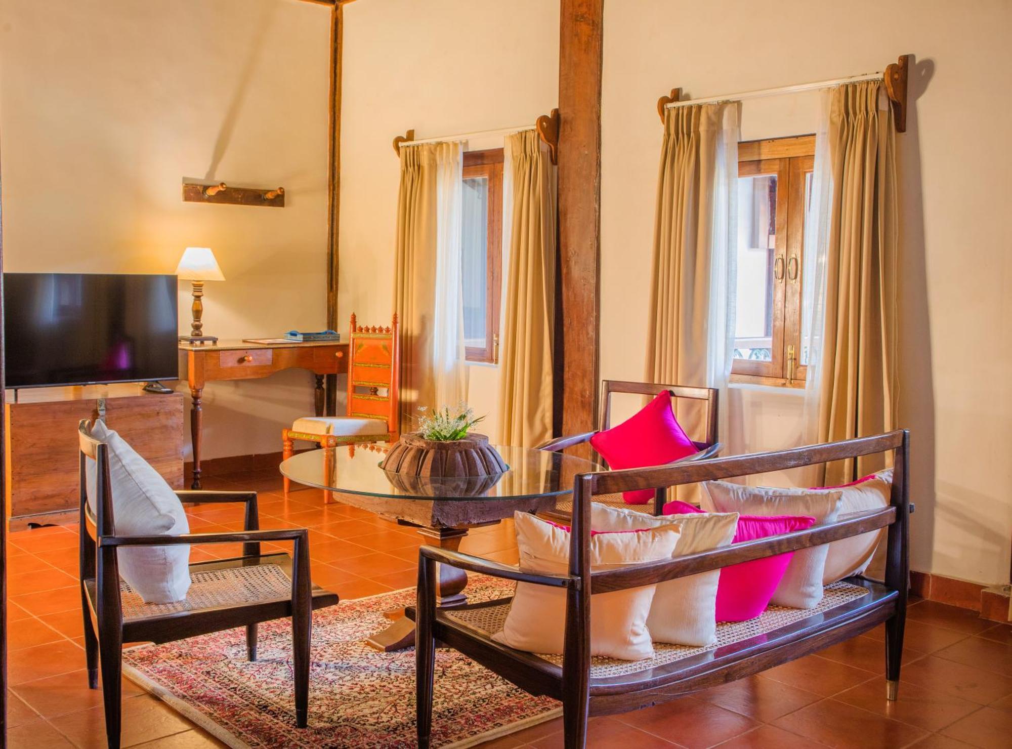 Sawantwadi Palace Boutique Art Hotel Bagian luar foto
